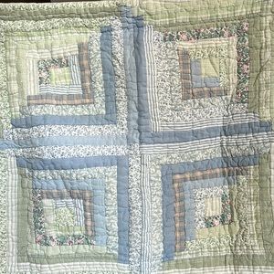 Eddie Bauer Quilt (King Size with 2 Standard Shams)